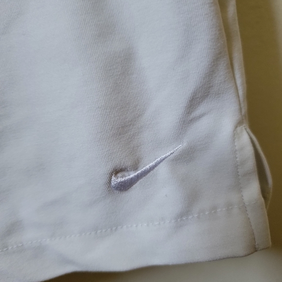 Women's nike white lined athletic shorts size medium - Picture 2 of 4